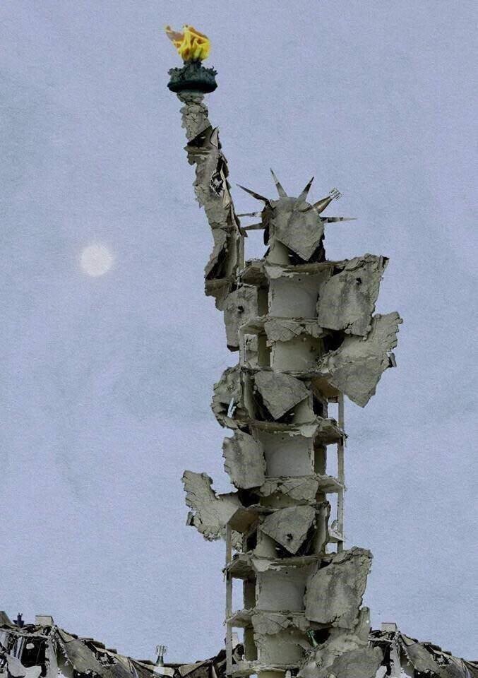 Статуя Свободы из щебня работы сирийского художника Таммама Аззама