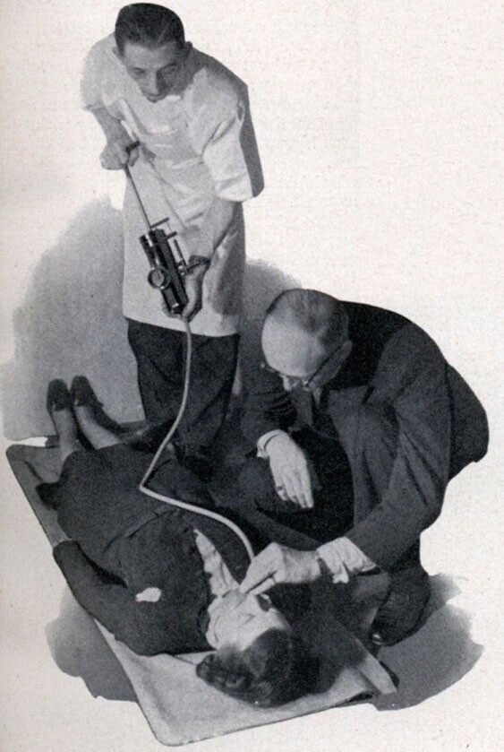 Искусственное дыхание насосом, а не рот-в-рот, 1940 год