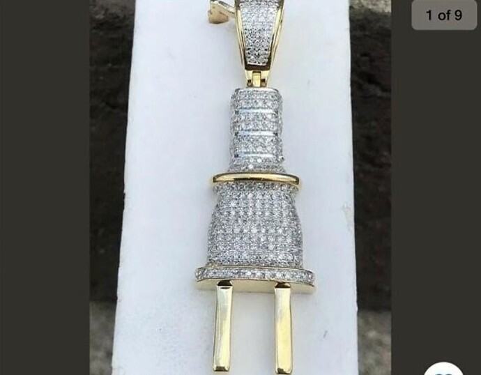 Электрическая вилка с бриллиантами, $699