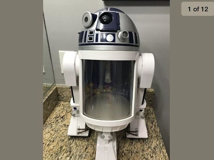 Аквариум в форме R2-D2, $2000