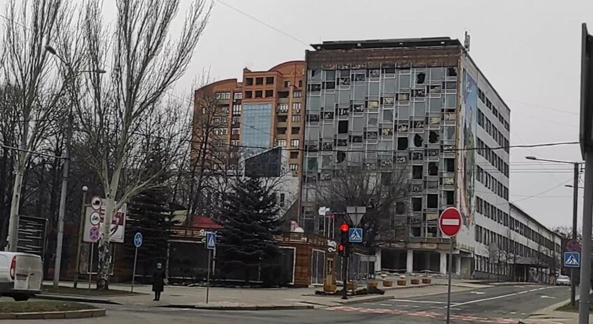 «Почему бьёте по трансформаторам, но не можете защитить Донецк?» – столица ДНР в огне