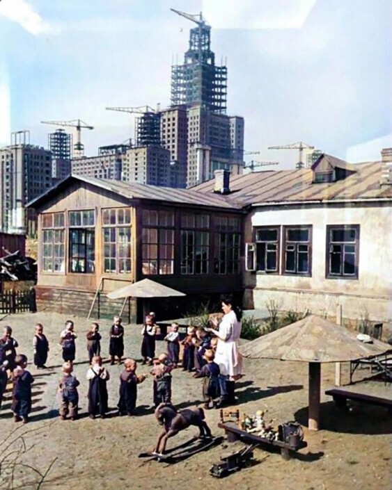 Детский сад для детей строителей МГУ на Воробьёвых горах. 1951 год