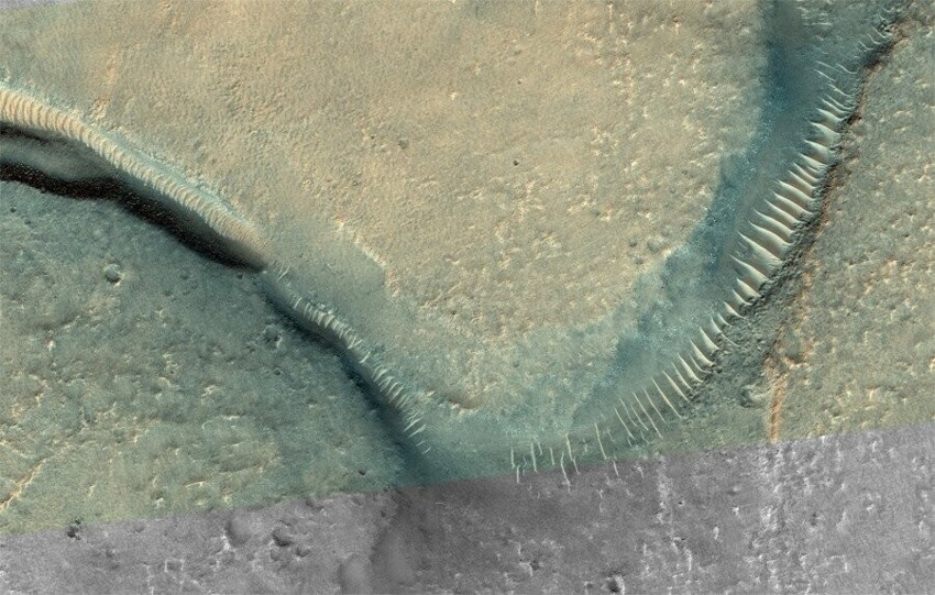 Трубы на Марсе, именуемые "стеклянными червями"