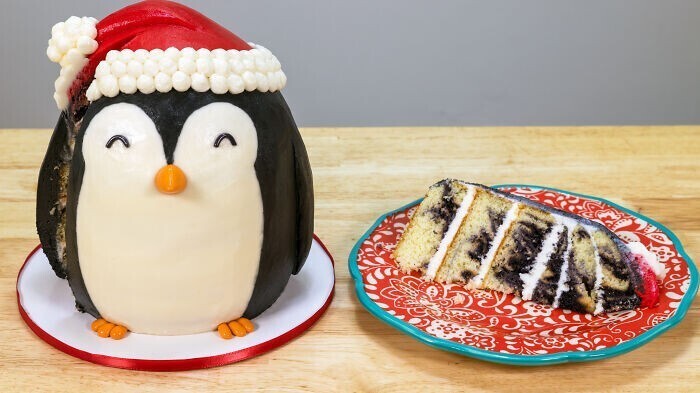 "Мой маленький масляно-кремовый рождественский торт-пингвинчик. Я думаю, что он самый милый"