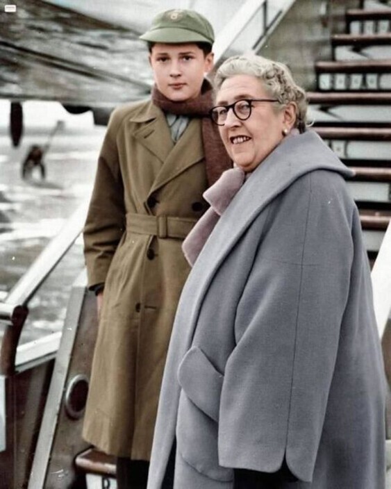 Агата Кристи и ее внук Мэтью. Лондон, Великобритания, 1955 год