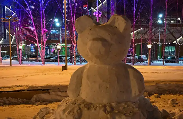 «Суровая» снегурочка из Нижневартовска