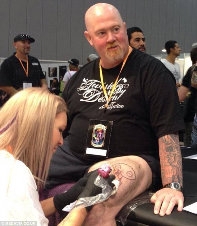 Австралиец поставил мировой рекорд по числу татуировок с Симпсонами
