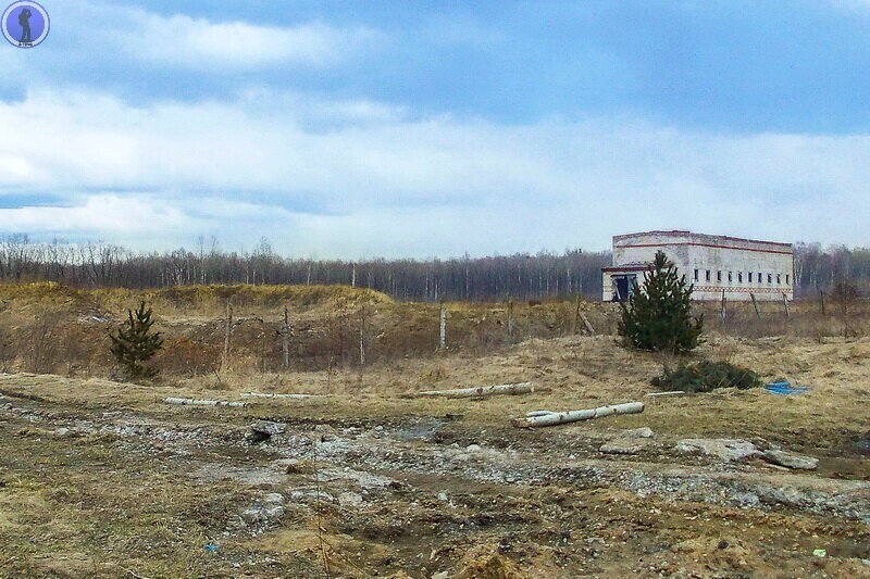 Заброшенный ракетный арсенал бывшего военного аэродрома