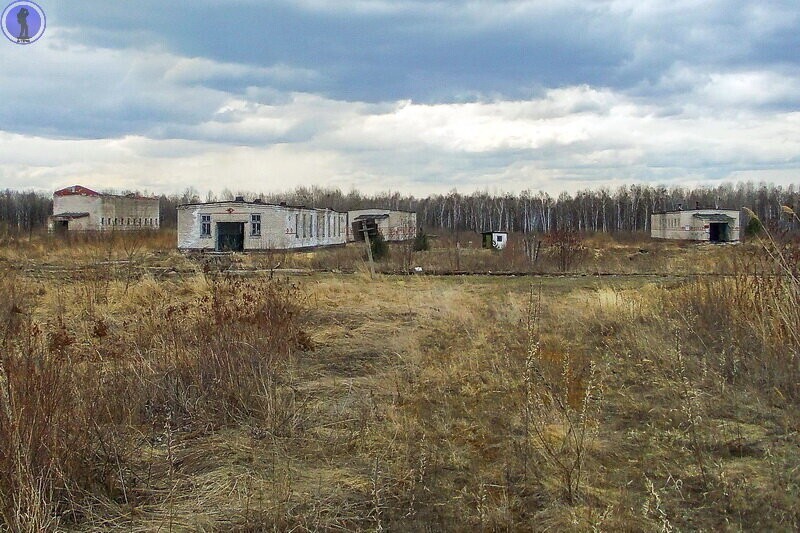 Заброшенный ракетный арсенал бывшего военного аэродрома