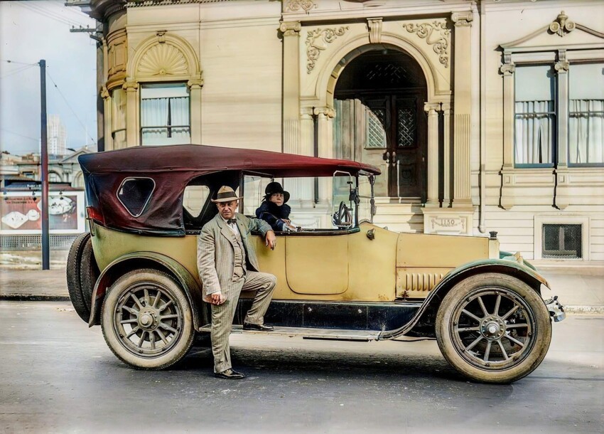 Cadillac touring car на улице в Сан-Франциско, 1921 год.