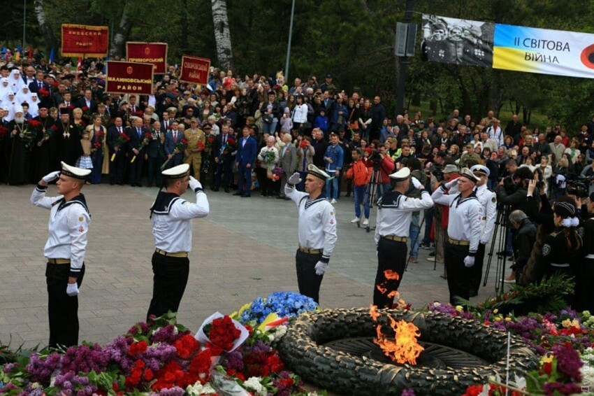 Дна нет: Кто погасил Вечный огонь в Одессе?