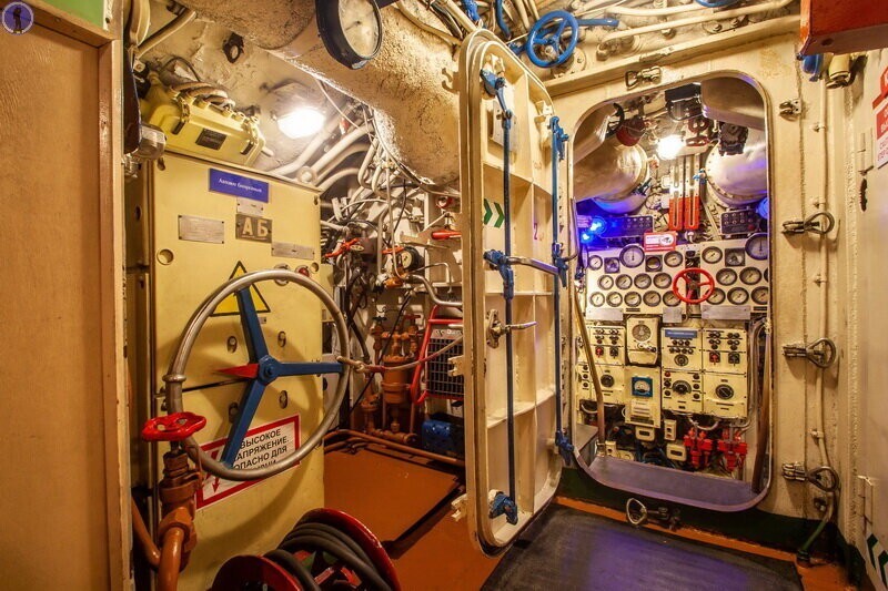 Как выглядит изнутри подводная лодка Б-413