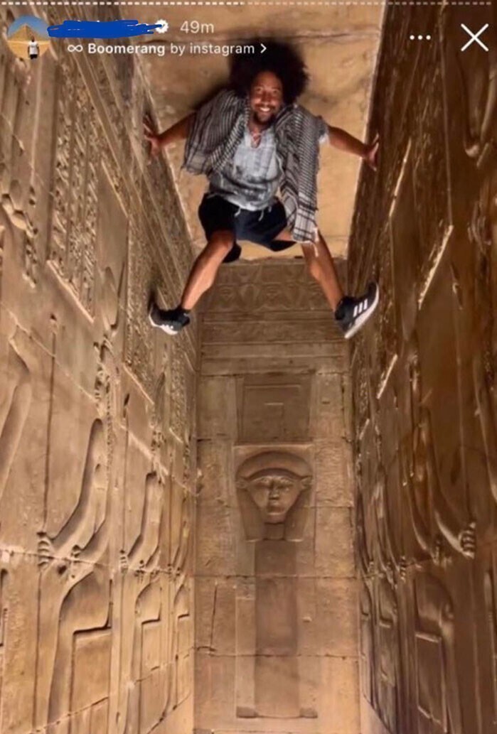 Горе-турист на египетских памятниках