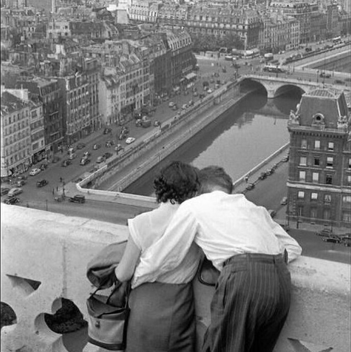 Париж с вершины собора Нотр-Дам-де-Пари, 1955