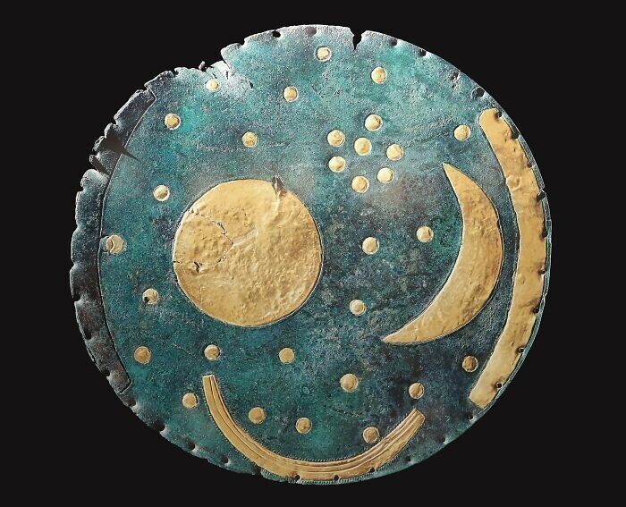 23. Небесный диск Небры (1600 г. до н.э. - 1000 г. до н.э.)