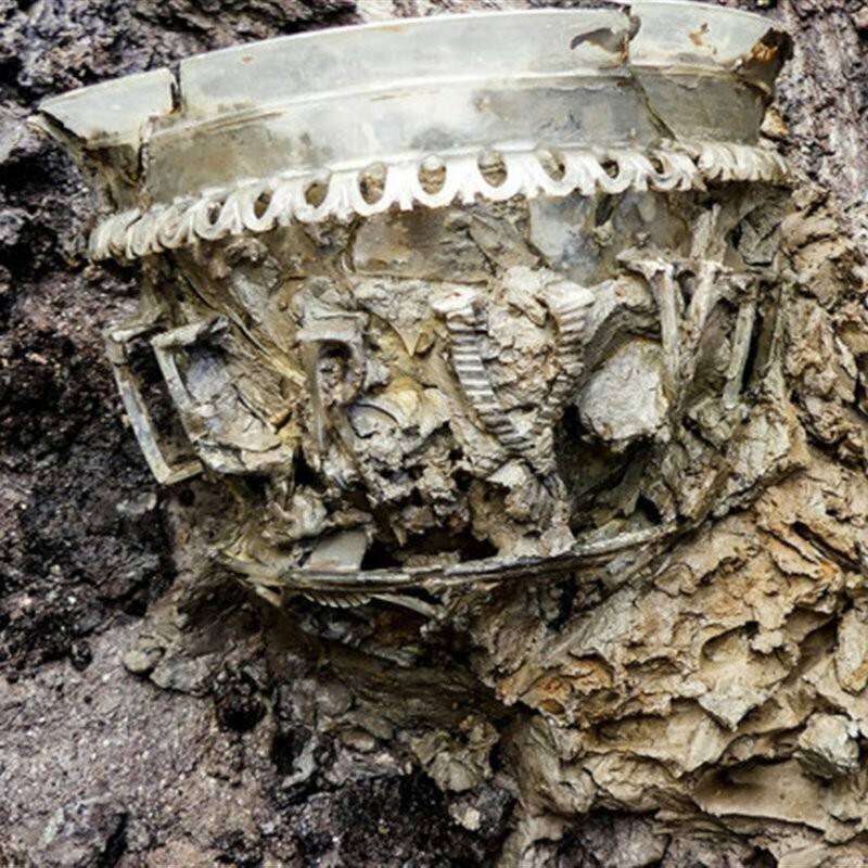 Удивительный древний артефакт был найден в древнеримском каменном саркофаге