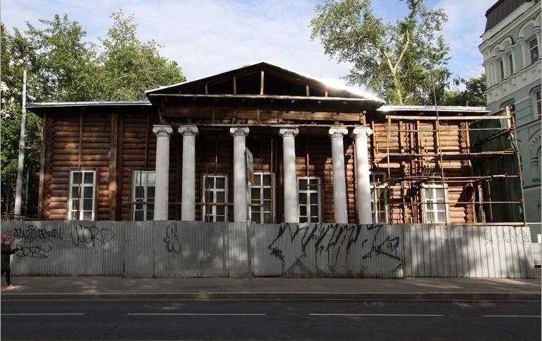 Реставрация старинных деревянных домов в Москве. Фото до/после⁠⁠