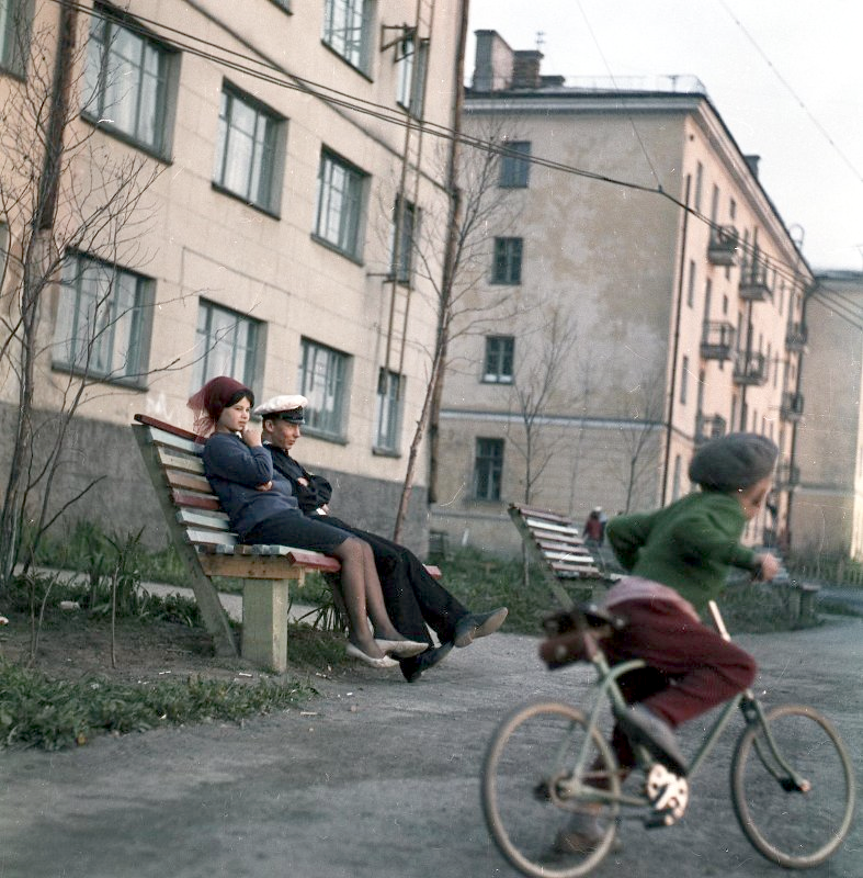 Двор. Владивосток  1966 г.
