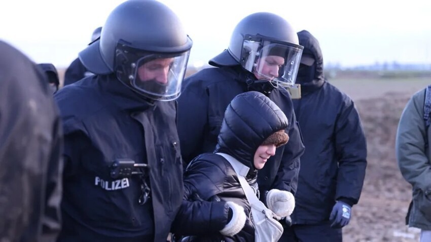 Грету Тунберг задержали в ФРГ во время протестов экоактивистов