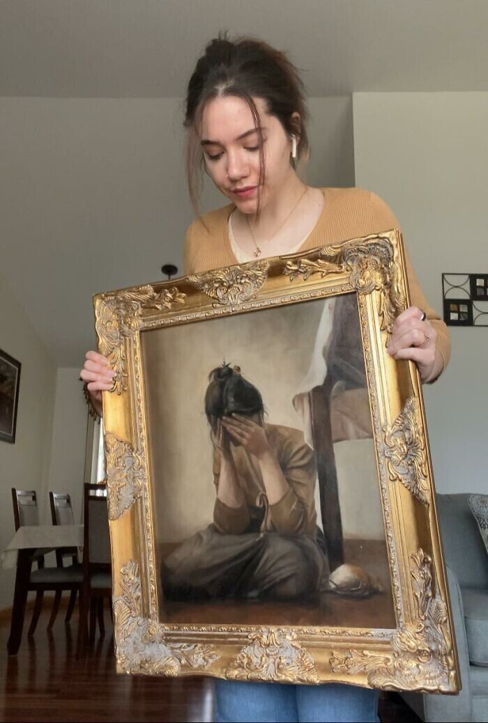 Девушка и её картина