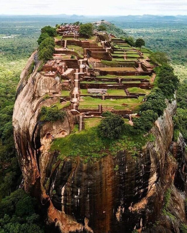 Сигирия, древняя скальная крепость, расположенная в северной части района Матале, Центральная провинция, Шри-Ланка