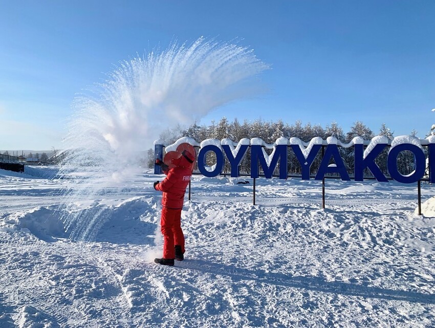 Новое развлечение в Якутии - мыльные пузыри на 50-градусном морозе