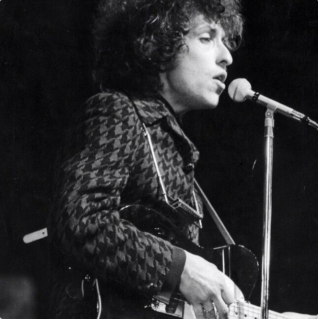 23. Боб Дилан