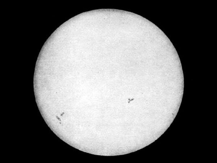 Первое фото Солнца (1845)