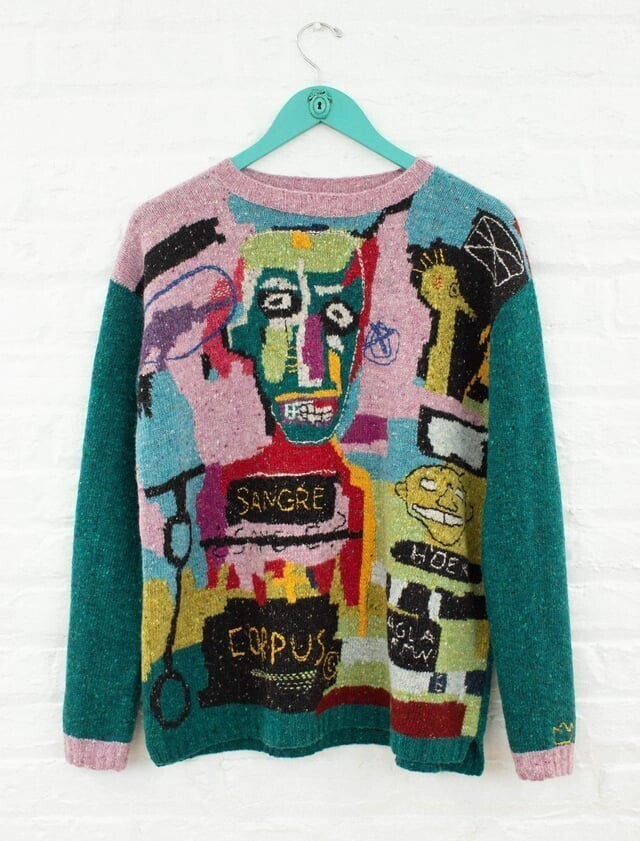 Мне нравится искусство Жан-Мишеля Баския и я связала свитер в его стиле