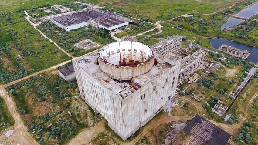 7 самых известных заброшенных и недостроенных зданий России