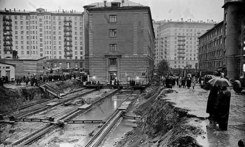 Трест по передвижке зданий: как в советские времена двигали дома