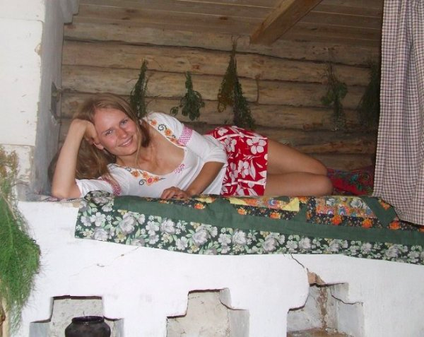 Почему женщинам на Руси нельзя было спать голыми