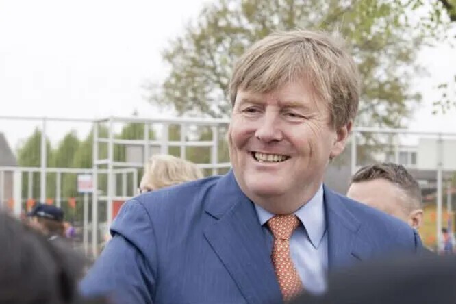 Король Нидерландов 20 с лишним лет скромно работал пилотом KLM