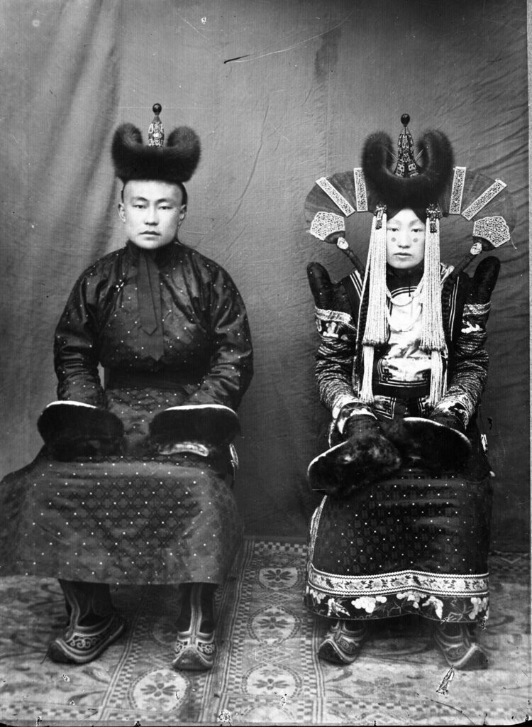 Свадебный портрет монгольской пары, 1920 год