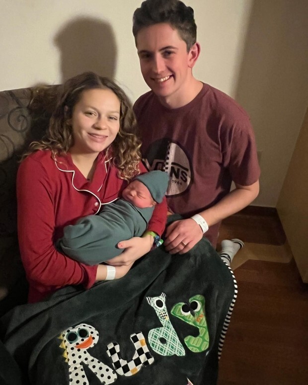 Киндер-сюрприз: жительница США родила ребёнка, сжимавшего в руке противозачаточную спираль