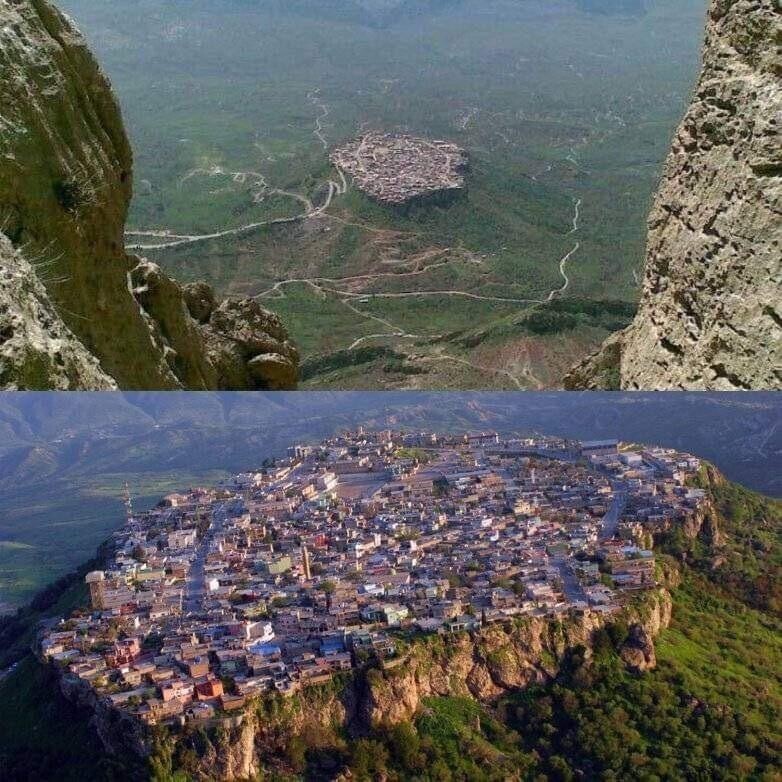 Город Эль-Амадия, Курдистан, датируемый примерно 3000 годом до нашей эры, - это город, который не может расти и расширяться, потому что он построен на вершине горы и находится на высоте 1400 метров над уровнем моря