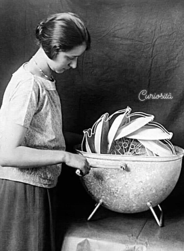 Винтажная посудомоечная машина, 1929 год