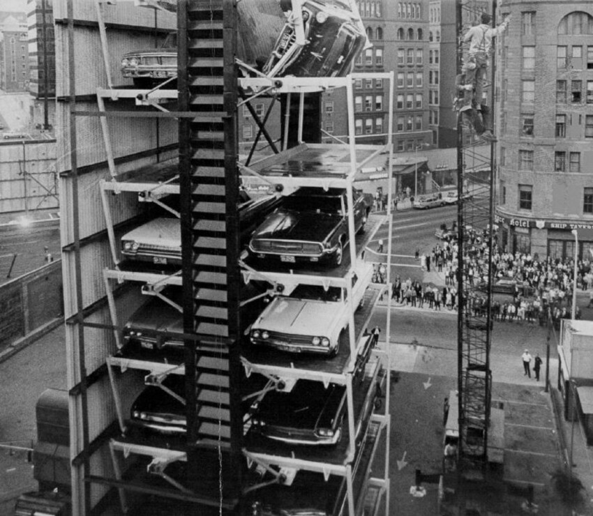 Удивительные парковочные лифты для машин 30-х годов
