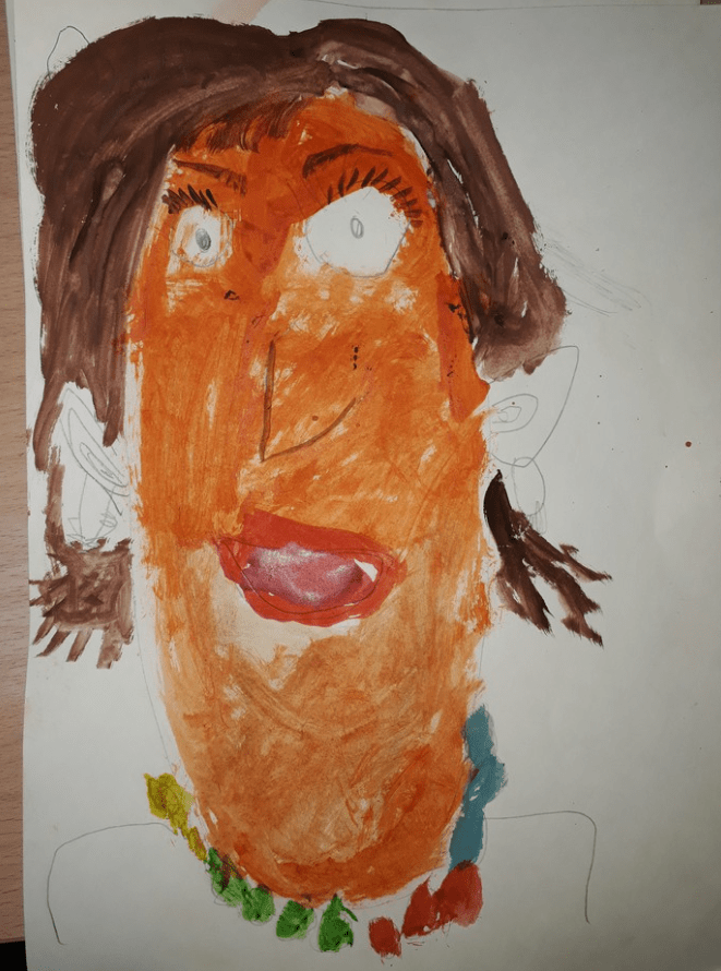 Не так страшна мать, как её рисуют дети: 19 смешных портретов мам