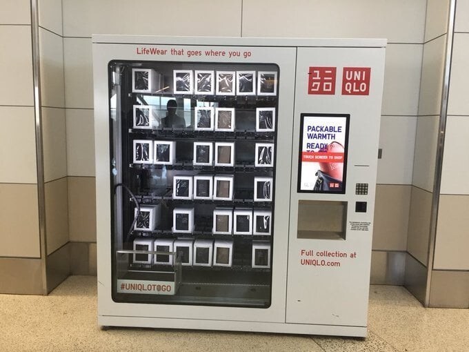 13. В Сан-Франциско бренд Uniqlo поставил автомат с кофтами