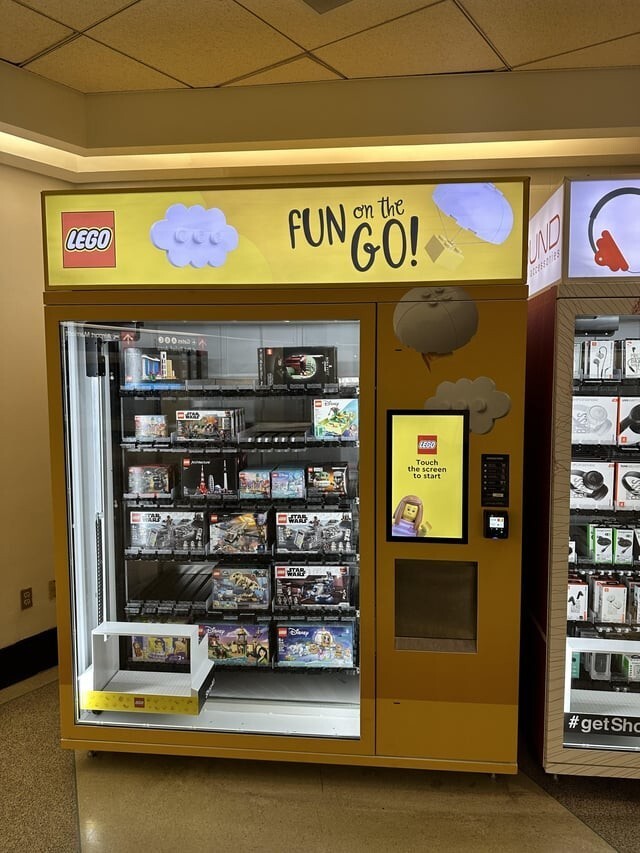 15. Автомат по продаже Лего есть во многих странах