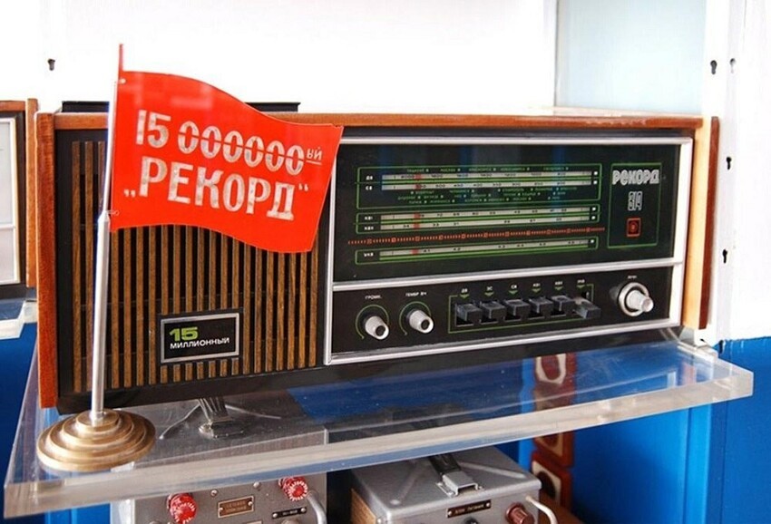 От Советского информбюро: краткая история радио в СССР