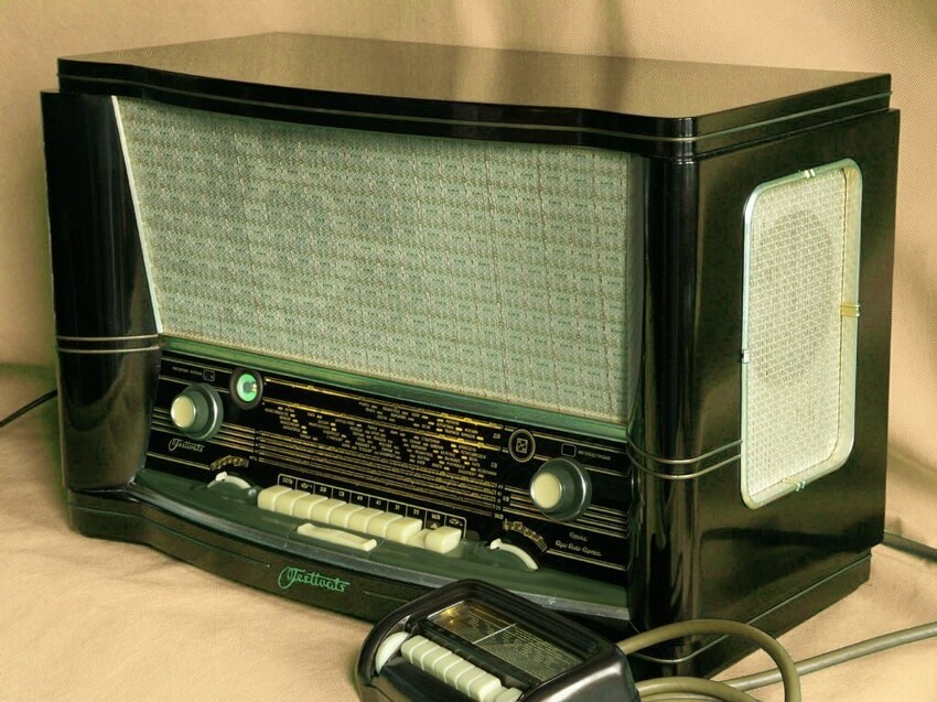 От Советского информбюро: краткая история радио в СССР