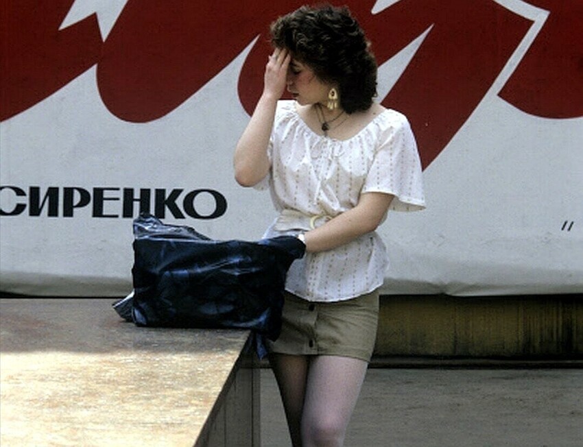 7 предметов одежды, которые считались неприличными для девушек в СССР