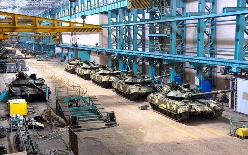 Украина на распродажу: Зеленский расплачивается за поставки оружия оборонкой