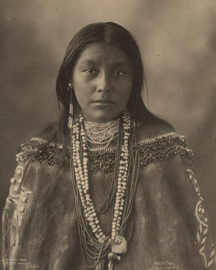8. Портрет Хэтти Том, коренной американки из племени апачей, 1899 год