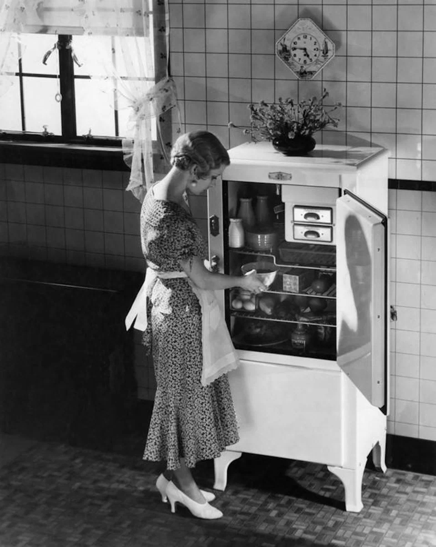 Как менялась мода на холодильники?