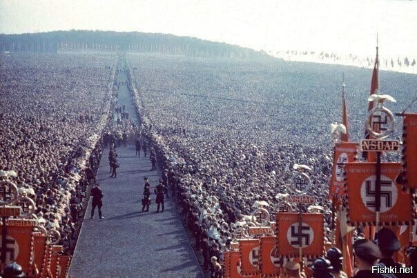 Митинг cторонников Гитлера в 1937 году