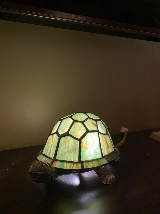 Необычная витражная лампа - черепаха покорила моё сердце