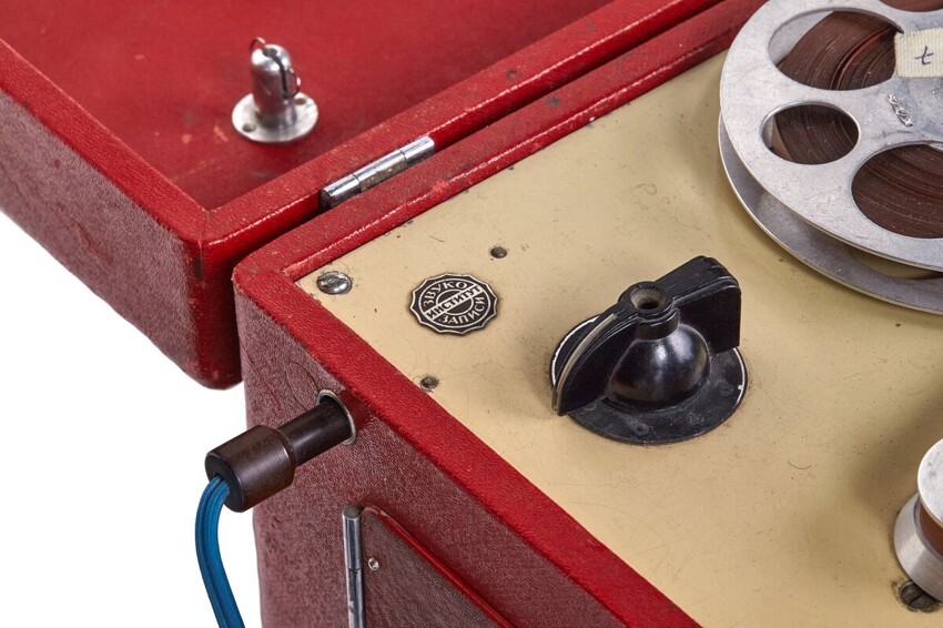 Первый советский «диктофон» весом в шесть килограмм